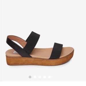 Brand new Steve Madden sandals